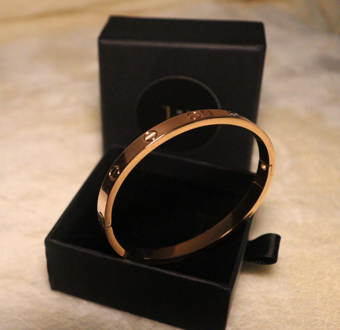 Brățară model Cartier Rose Gold