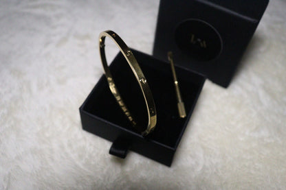 Brățară model Cartier Love aurie cu Șurubelniță