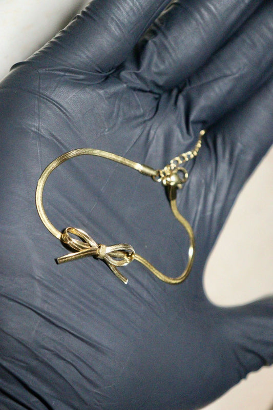 Brățară Aurie Fundiță Knot