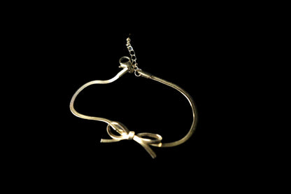 Brățară Aurie Fundiță Knot